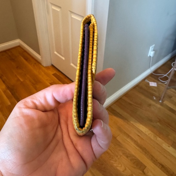 Louis Vuitton - Yellow Epi Coin Pouch with Purple Interior - Great Condition - Picture 5 of 7